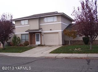 702 S 45th Ave, Yakima, WA 98908