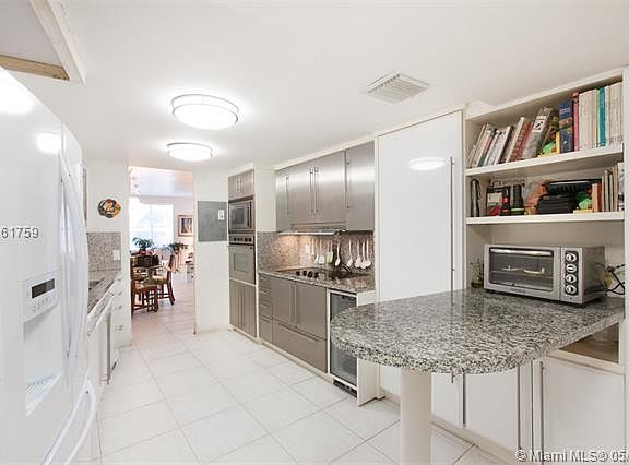 4th image of 5255 Collins Ave APT 6B