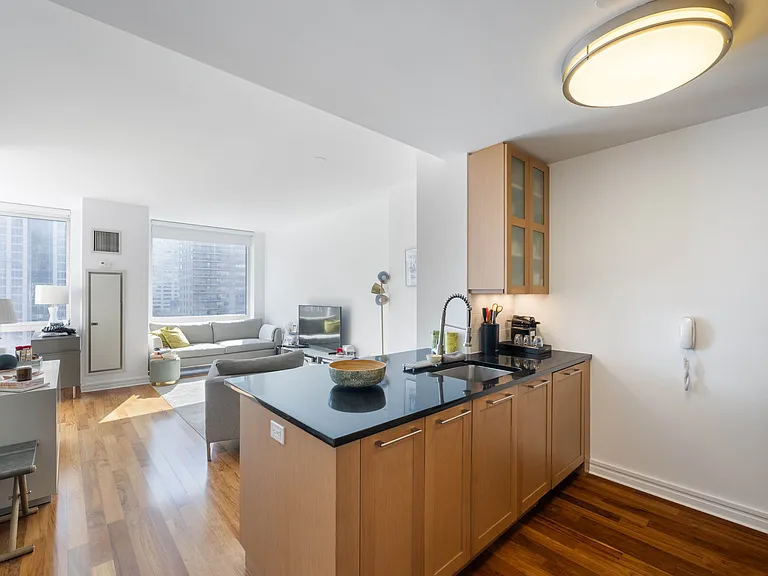 200 W End Ave #11K — Photo 7