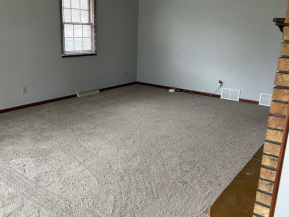 4th image of 5658 Roan Rd