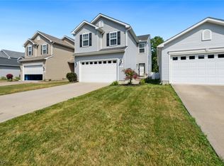 808 Bearing Ct, Amherst, OH 44001