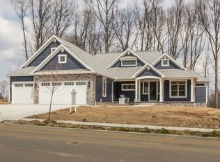 475 Skyview Dr, Uniontown, OH 44685