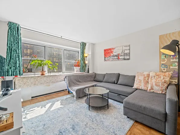 153 E 57th St APT 8H, New York, NY 10022