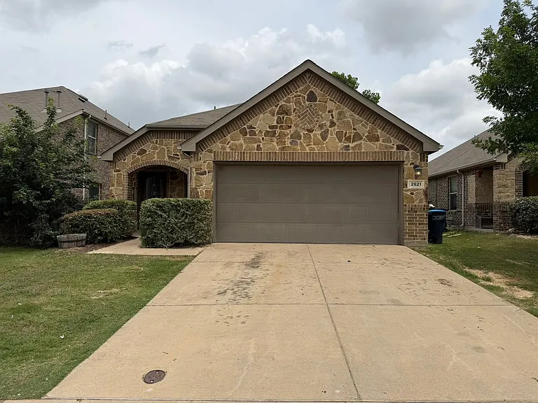 2621 Frisco Wood Dr — Photo 1