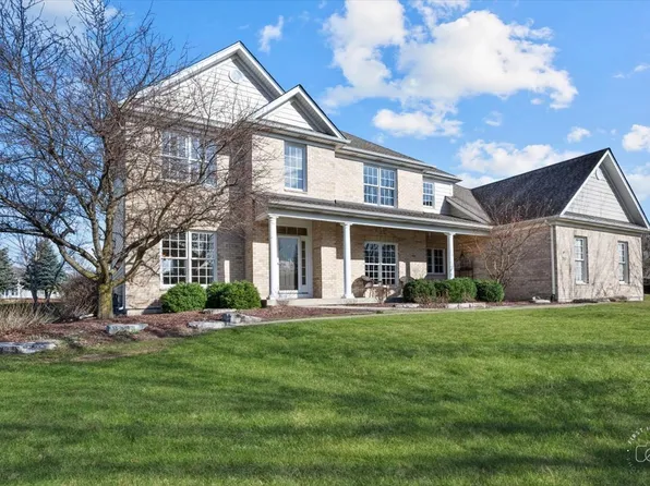 701 Brighton Dr, Sugar Grove, IL 60554