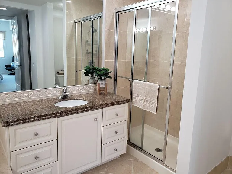 10 Harbour Isle Dr E #204 — Photo 18