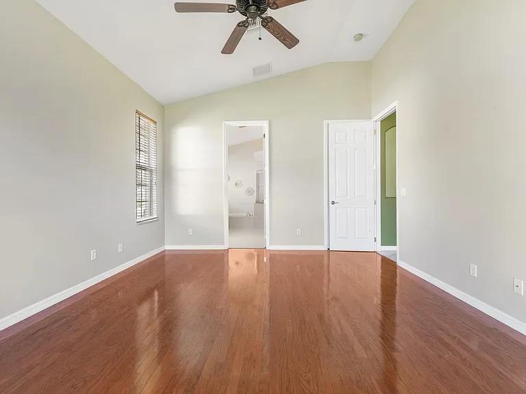 3330 Earle Ct — Photo 11