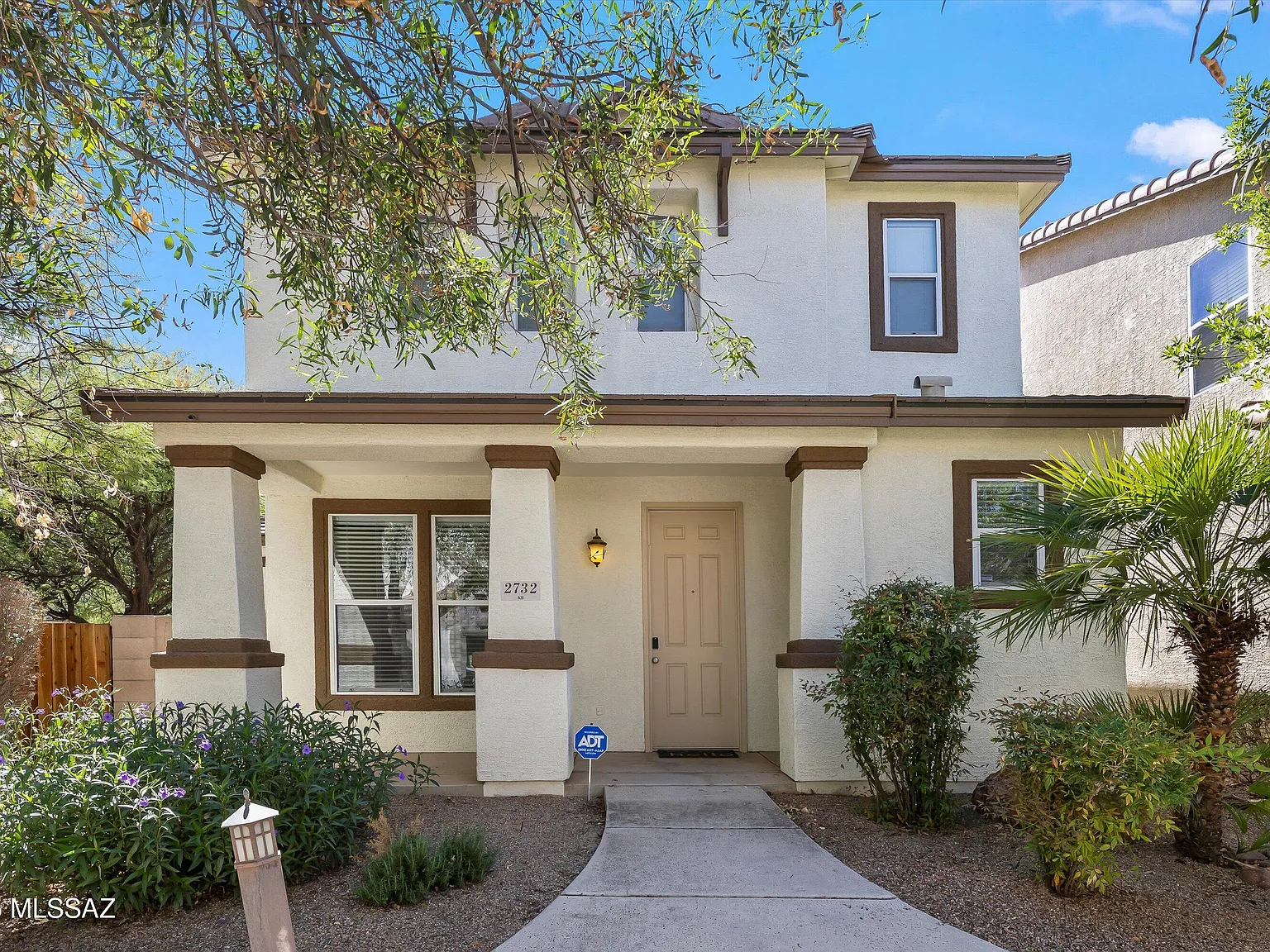 3 bed, 2.5 bath, 1817 sqft, $2,800 — Photo 1