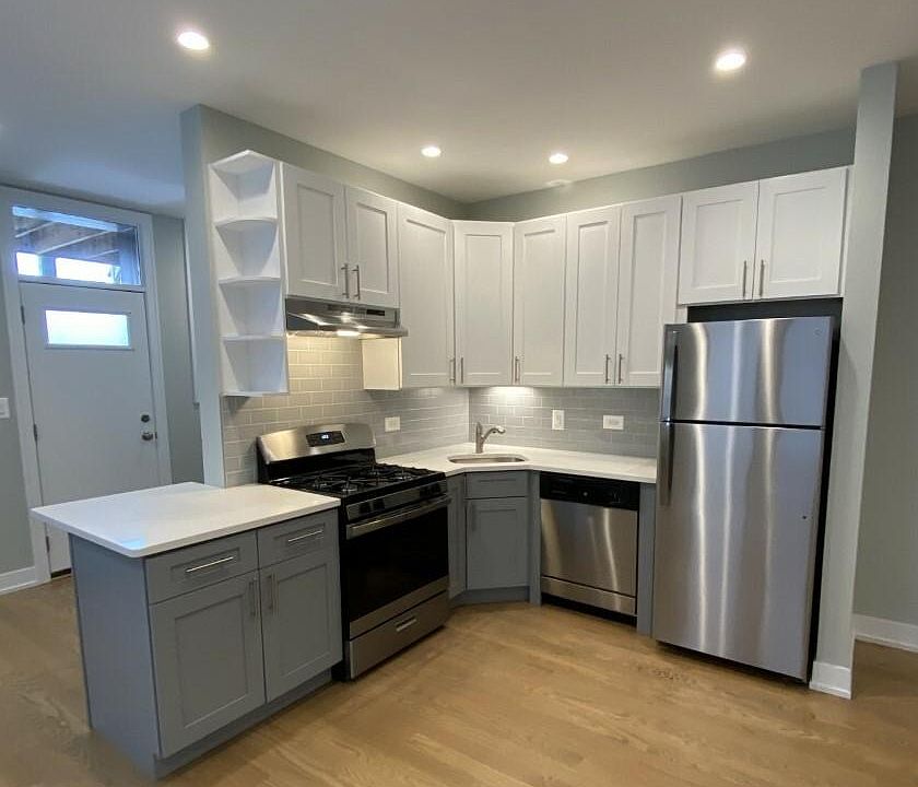 1st image of 2253 W Argyle St #2N