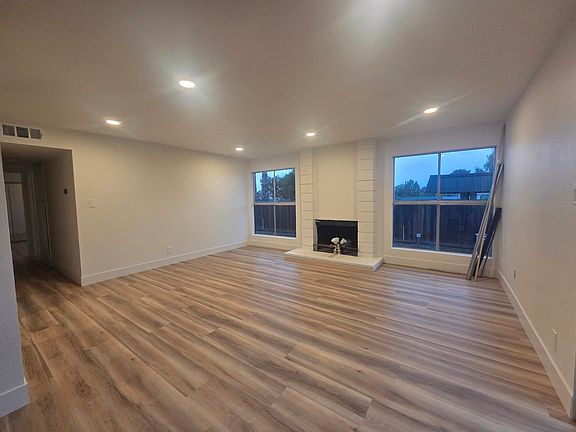 2nd image of 1007 Bluebell Dr APT C