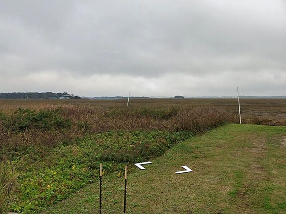 4th image of 1938 Sol Legare Rd