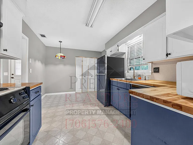 4008 Penrod Dr — Photo 6