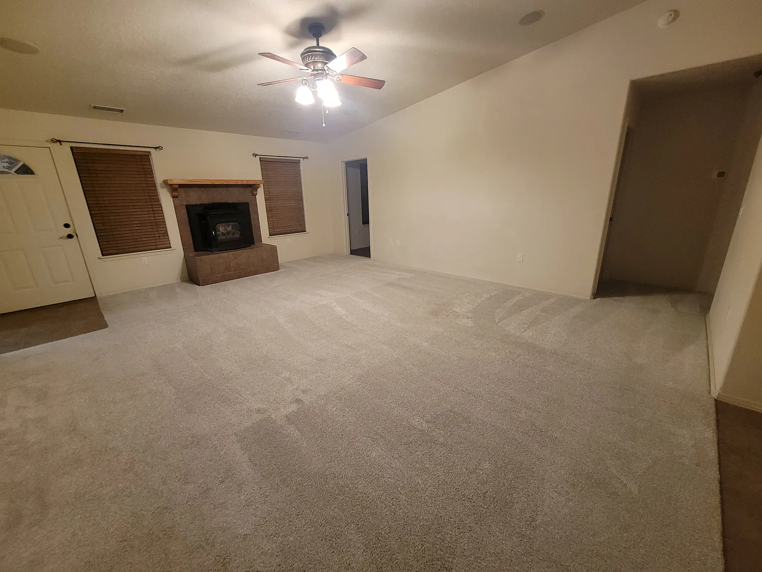3 bed, 1650 sqft, $1,600 — Photo 3