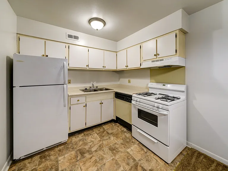 Terra Trace Apartments — Photo 20