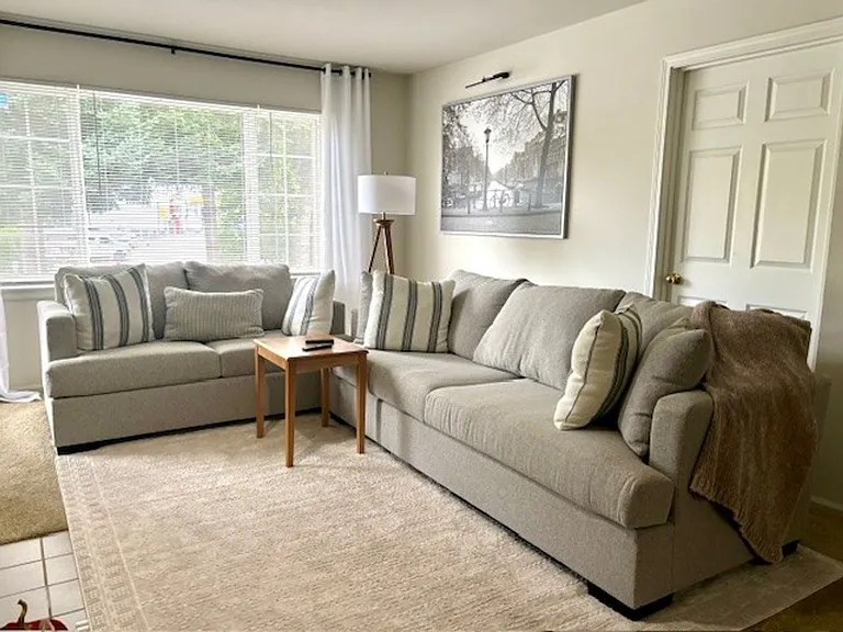 Bellevue Heights Apartments — Photo 5