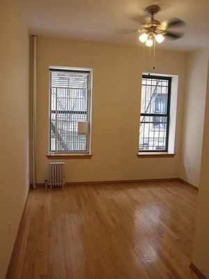 Rented by Weinstein Realty Group | media 18