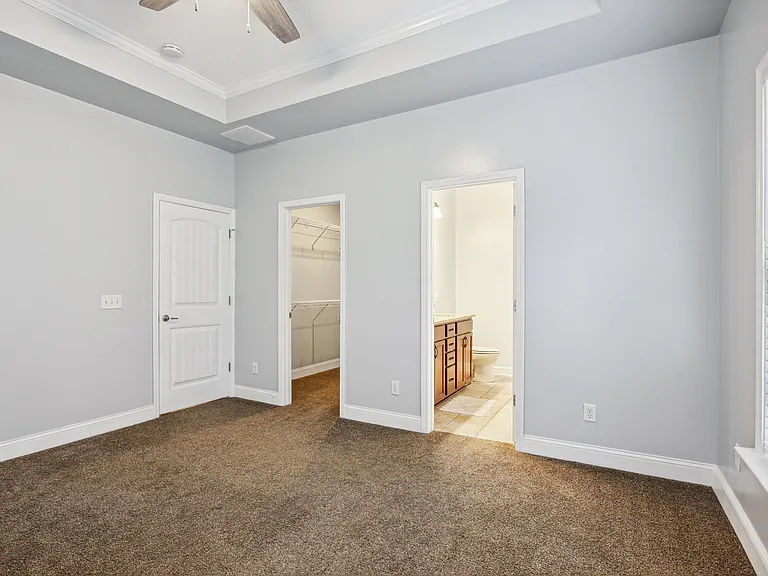 1701 Lincoln St — Photo 15
