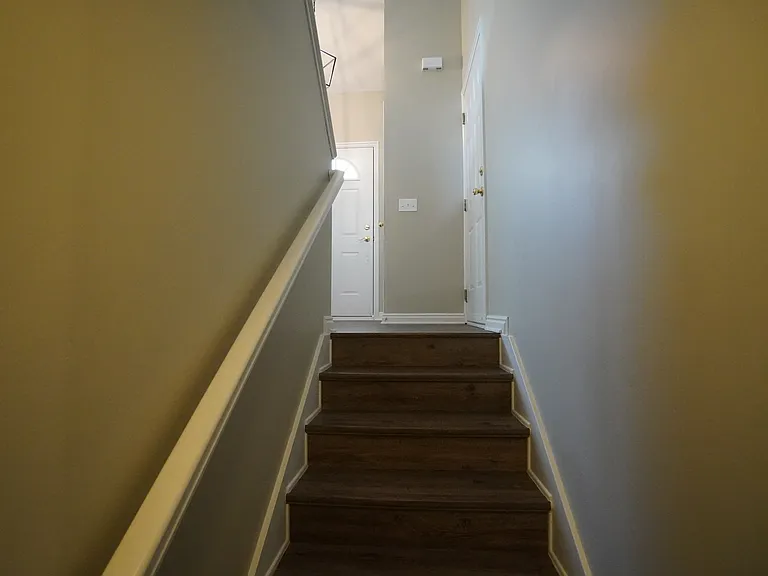 324 E 1100 N — Photo 41