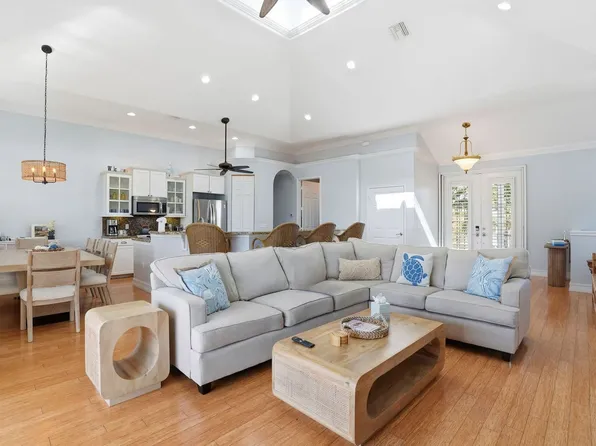 3011 Pine Tree Dr #Id1364127p, Bonita Springs, FL 34134