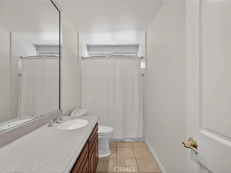 32201 Sea Island Dr — Photo 54