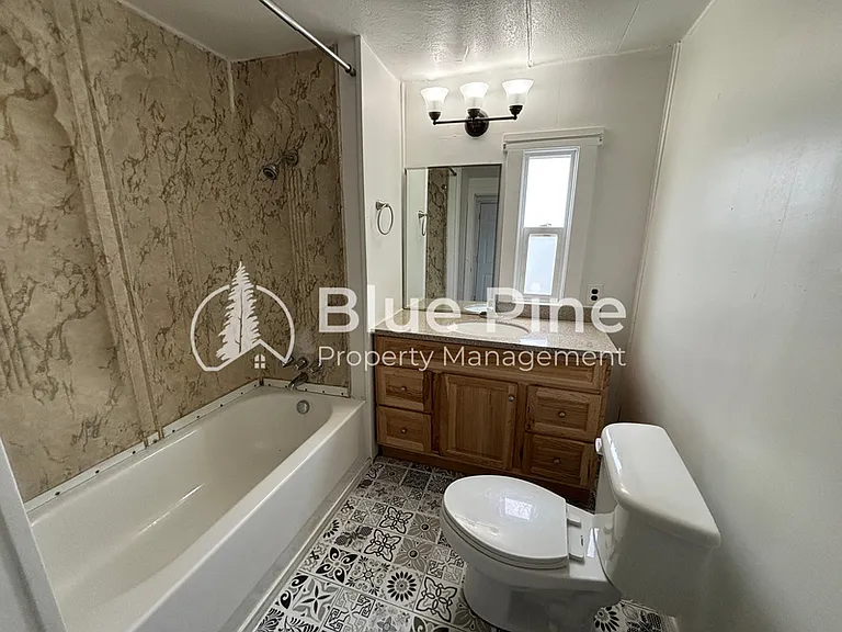 540 US Highway 26 #E8 RENTAL — Photo 9