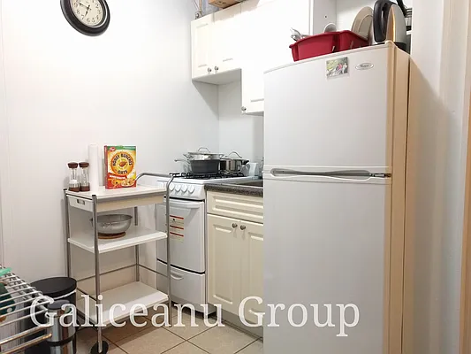 Rented by Lexington Real Estate Group | media 7