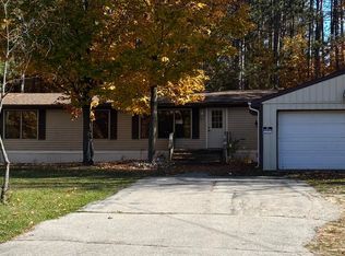 2823 E Ironwood Dr, Traverse City, MI 49685