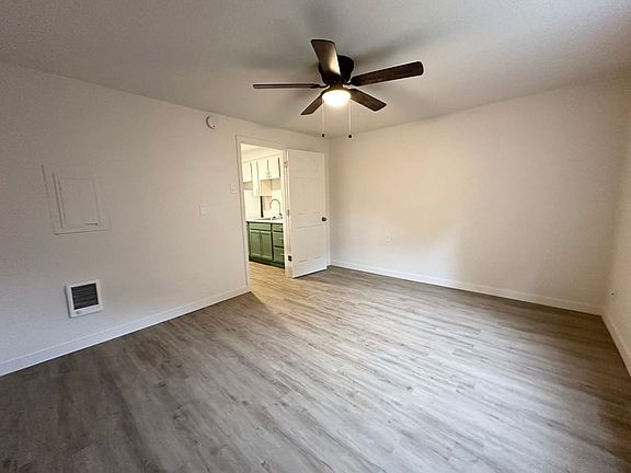 5th image of 2795 N Clark Ct