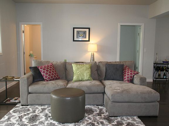 Family room, 1/2 bath, laundry room