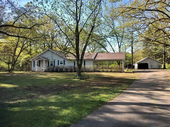 709 Sanford St, Henderson, TN 38340