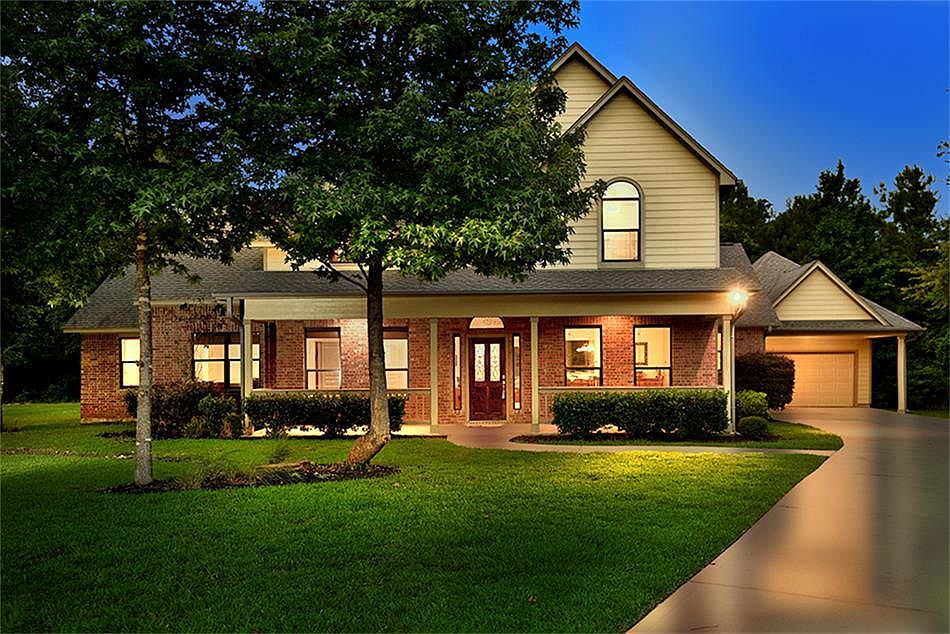 1st image of 15552 Guinevere Ln