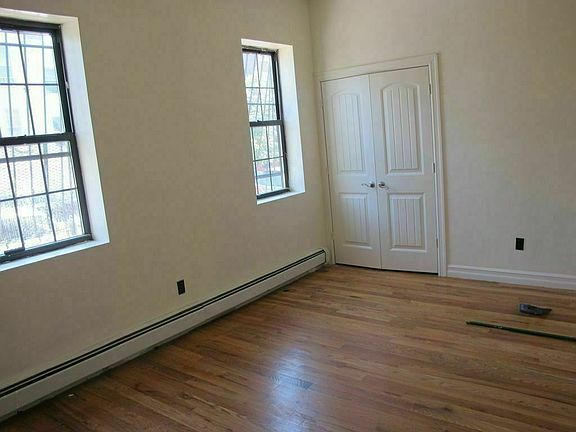 4th image of 19 Belvidere St #3DD