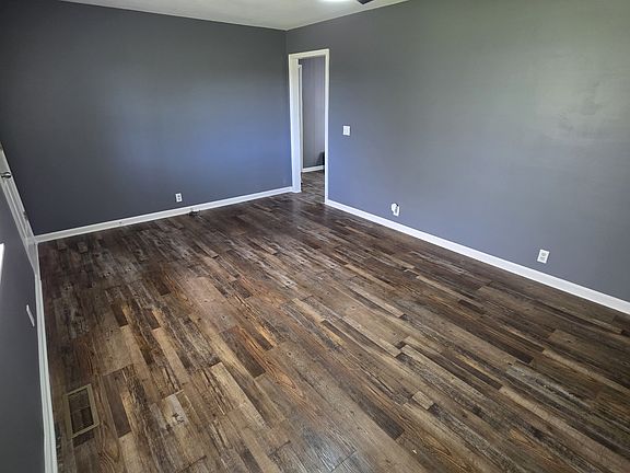 4th image of 205 Peachtree St