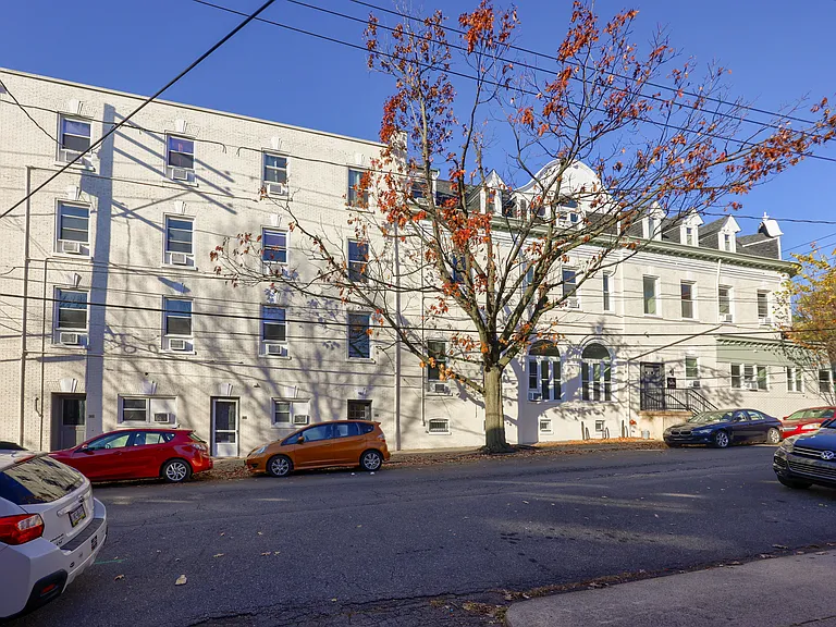 534 W James St #1 — Photo 13