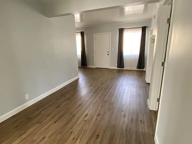 4303 W Adams Blvd #1 — Photo 5