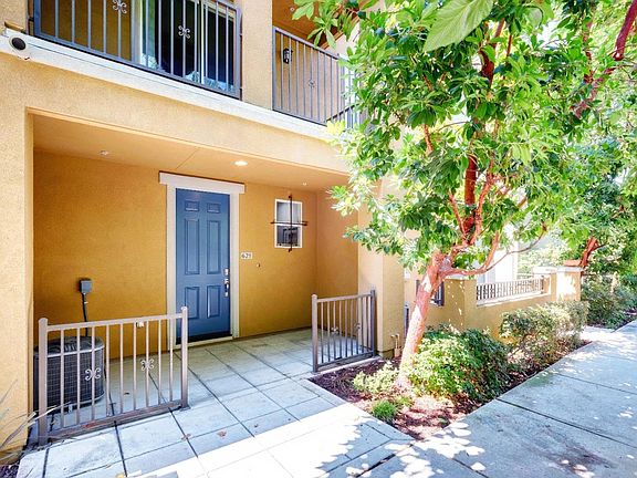 2nd image of 628 Messina Gardens Ln
