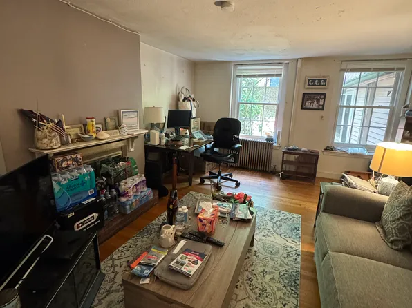 19 Joy St APT 2, Boston, MA 02114