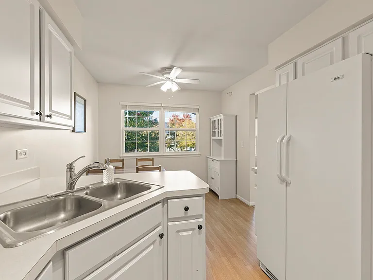 2513 Dickens Dr #2513 — Photo 12