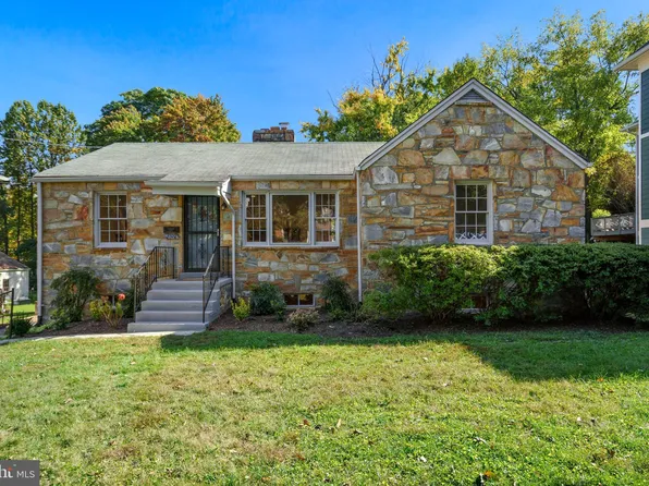 5322 26th St N, Arlington, VA 22207