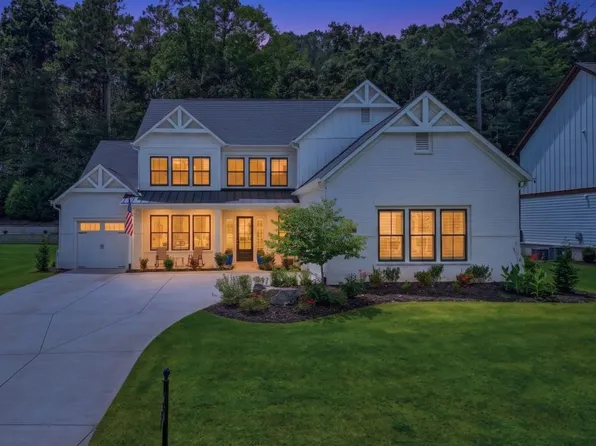 4945 Iris St, Cumming, GA 30040