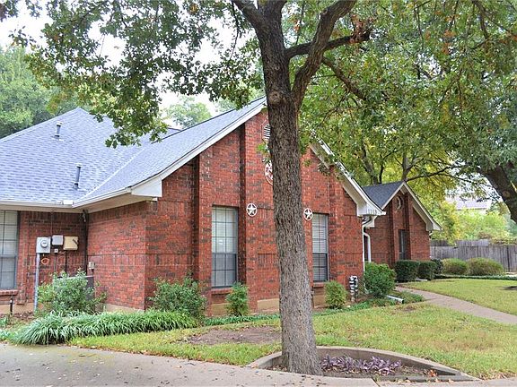 4th image of 1113 Chapel Dr