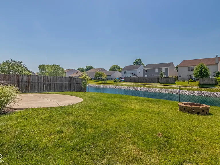 815 Tall Timber Dr — Photo 3