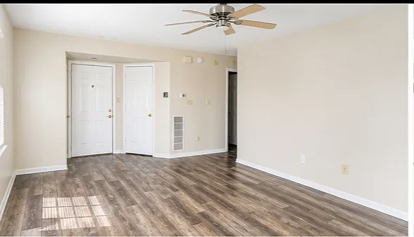 534 Rainbow Ct #102 — Photo 1