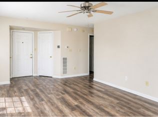 534 Rainbow Ct APT 102, Newport News, VA 23608