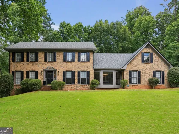 3869 Allenhurst Dr, Peachtree Corners, GA 30092