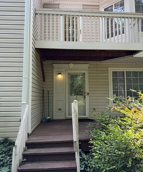 242 W Treehouse Ln — Photo 1