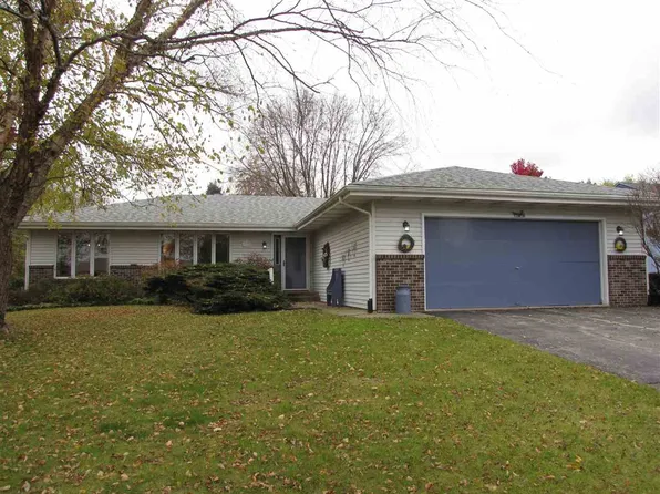 7405 Sorghum Ln, Cherry Valley, IL 61016