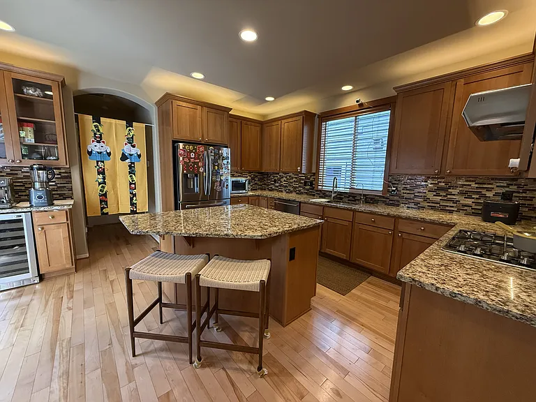3438 NE Marion Ln — Photo 11
