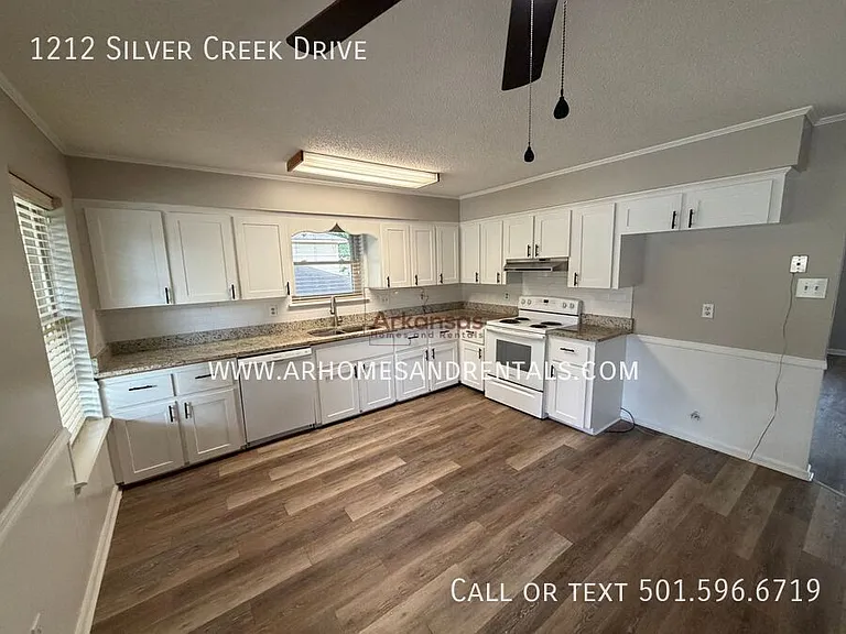 1212 Silver Creek Dr — Photo 6