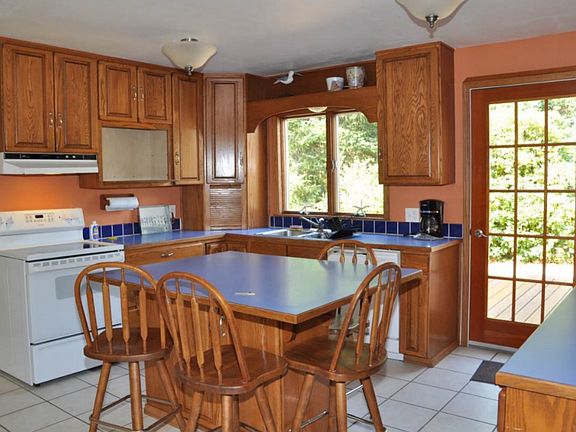 2nd image of 2413 Sid Snyder Dr
